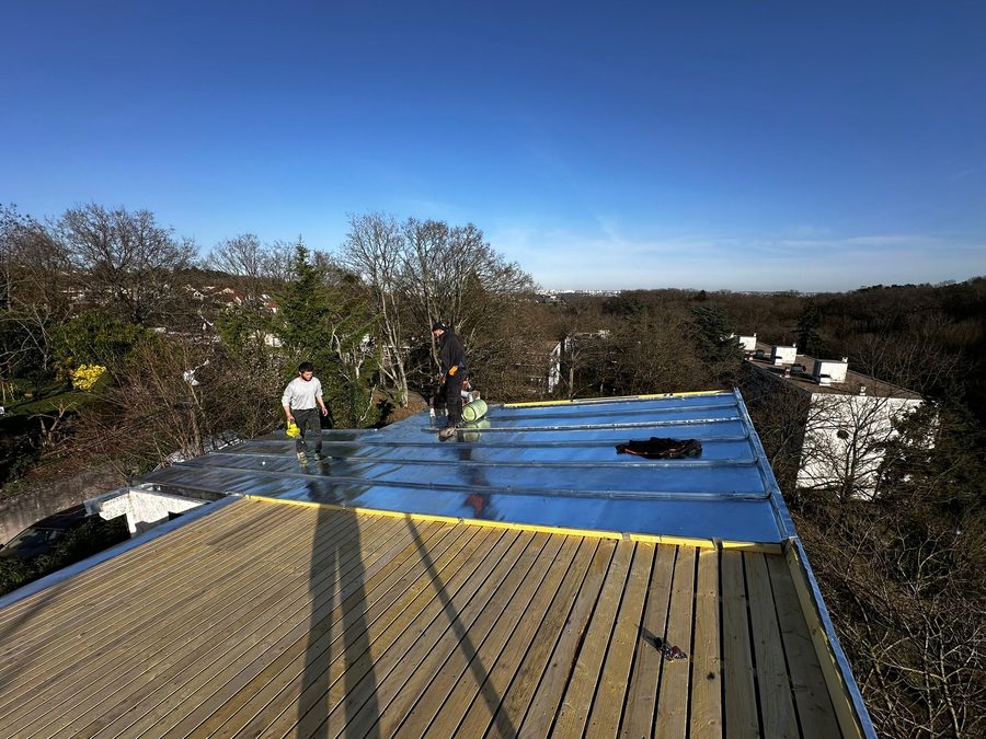 Chantier de toiture Heches Couverture à Bourg-la-Reine et dans les Hauts-de-Seine – réalisation 44