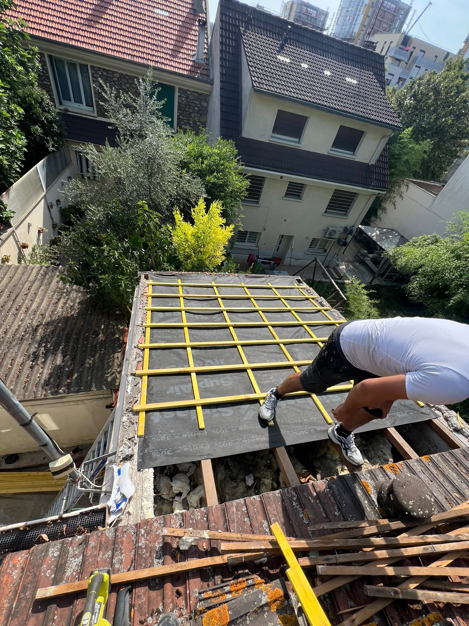 Couvreur Bourg-la-Reine 92340 - rénovation toiture Hauts-de-Seine Travaux de couverture à Bourg-la-Reine (92340) dans les Hauts-de-Seine (92)